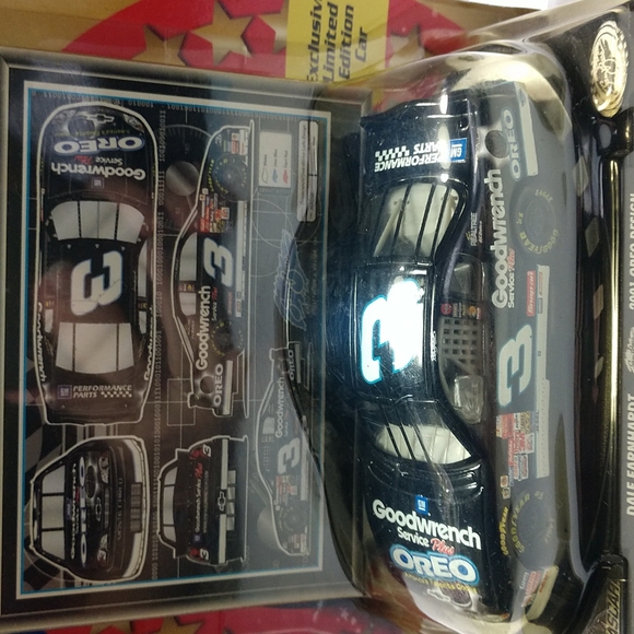 Dale Earnhardt 2001 Oreo Design #3 Sam Bass Collection 1:43 Scale - Picture 2 of 13